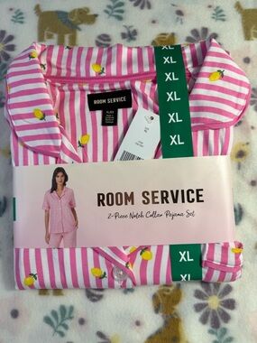 Room Service Women’s Pink Lemon Stripe Shawl Collar Pajama Set Size XL NWT